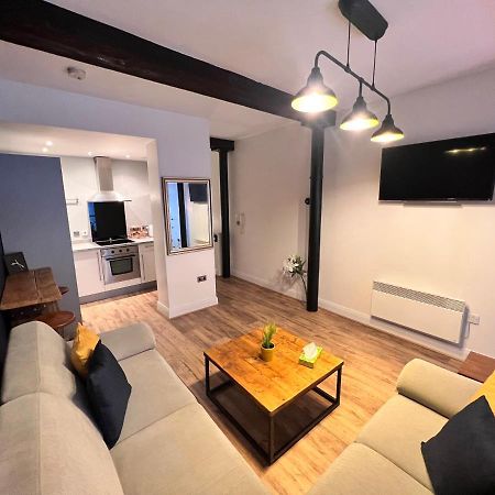 Stunning Liverpool City Center Apartment Exterior foto